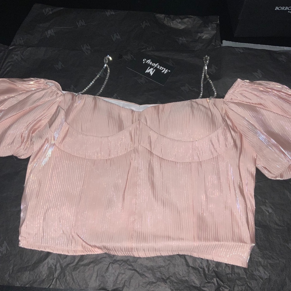 Cropped Puff Sleeve Blouse in Rose Color. NWT